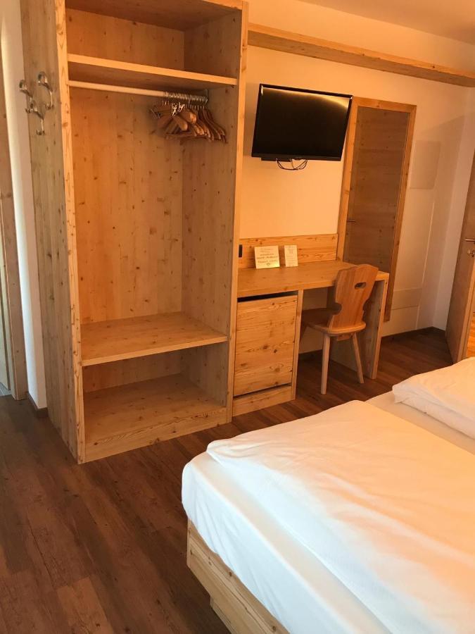 Hotel Piedibosco モエナ エクステリア 写真