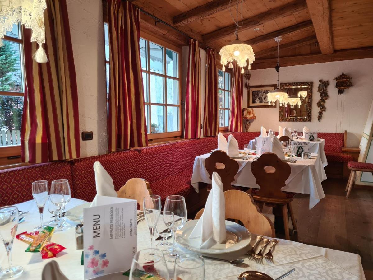 Hotel Piedibosco モエナ エクステリア 写真