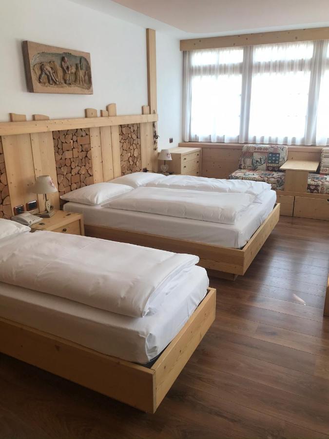 Hotel Piedibosco モエナ エクステリア 写真
